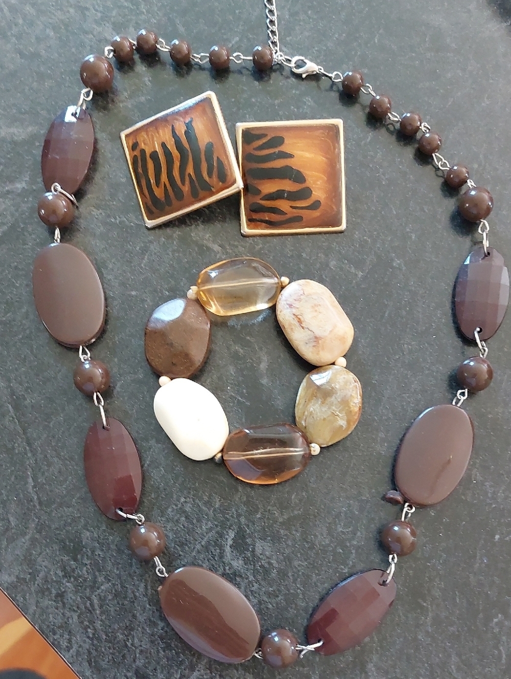 Chunky Brown Bead Jewelry Lot Necklace Bracelet Earrings